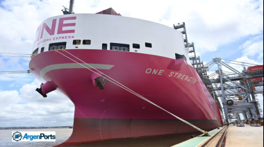 Llega al Puerto de Dock Sud uno de los portacontenedores más grandes del mundo