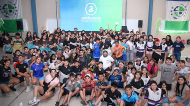 Avellaneda celebra con los egresados y egresadas de sus escuelas primarias