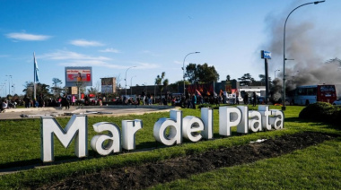 Verano 2026: cuánto cuesta ir EN micro, tren o en auto con peajes a Mar del Plata