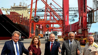 Mónica Litza visitó  la terminal de contenedores Exolgan