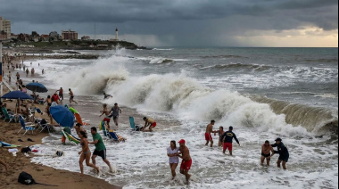 Qué es un meteotsunami, la ola gigante que causó un muerto en Santa Clara del Mar, según los expertos
